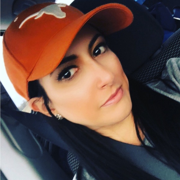 Meet your Posher, Denise - Picture 3 of 4